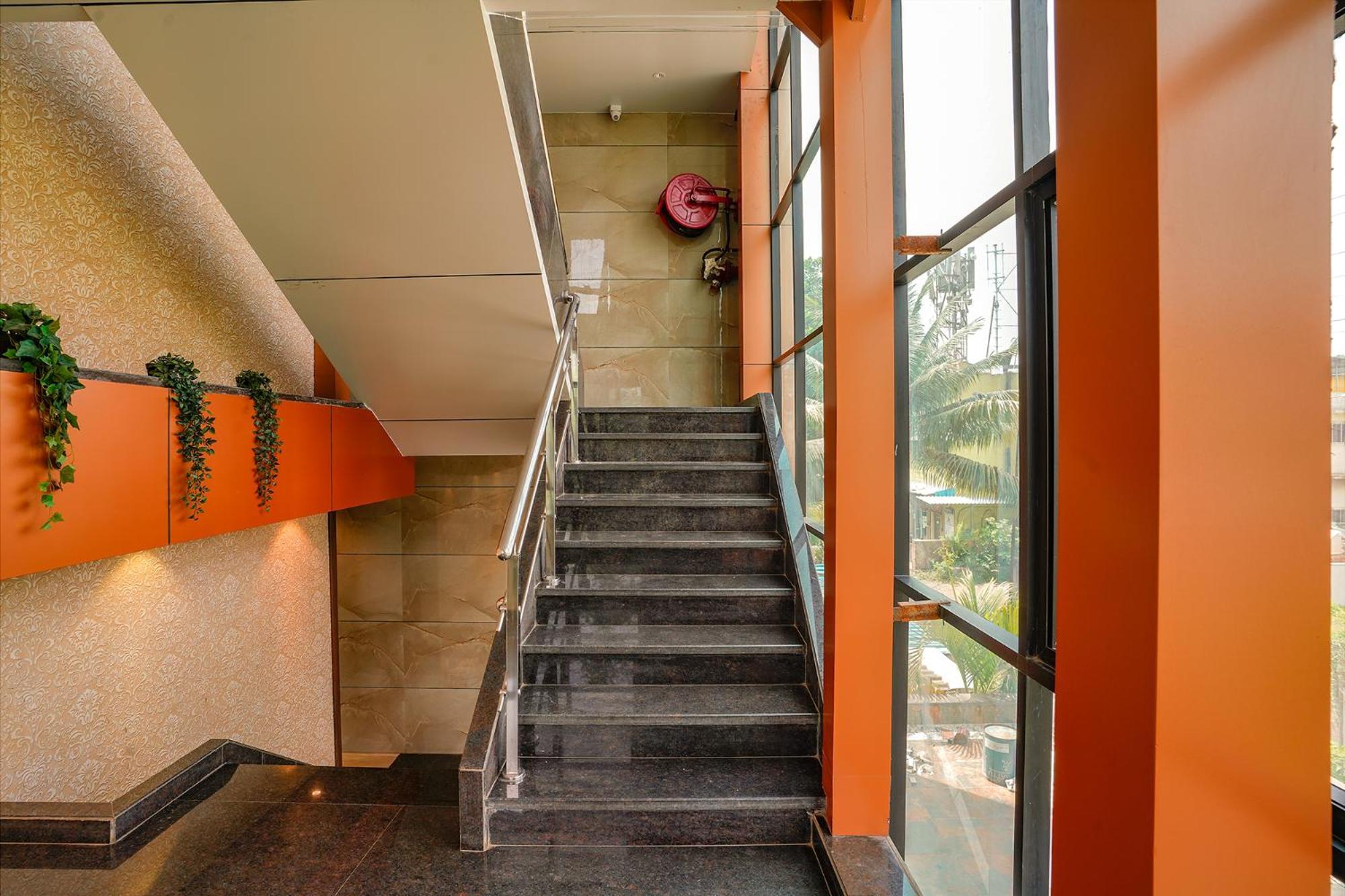 Fabexpress Super 7 Inn - Nr Rabale Station Navi Mumbai Esterno foto