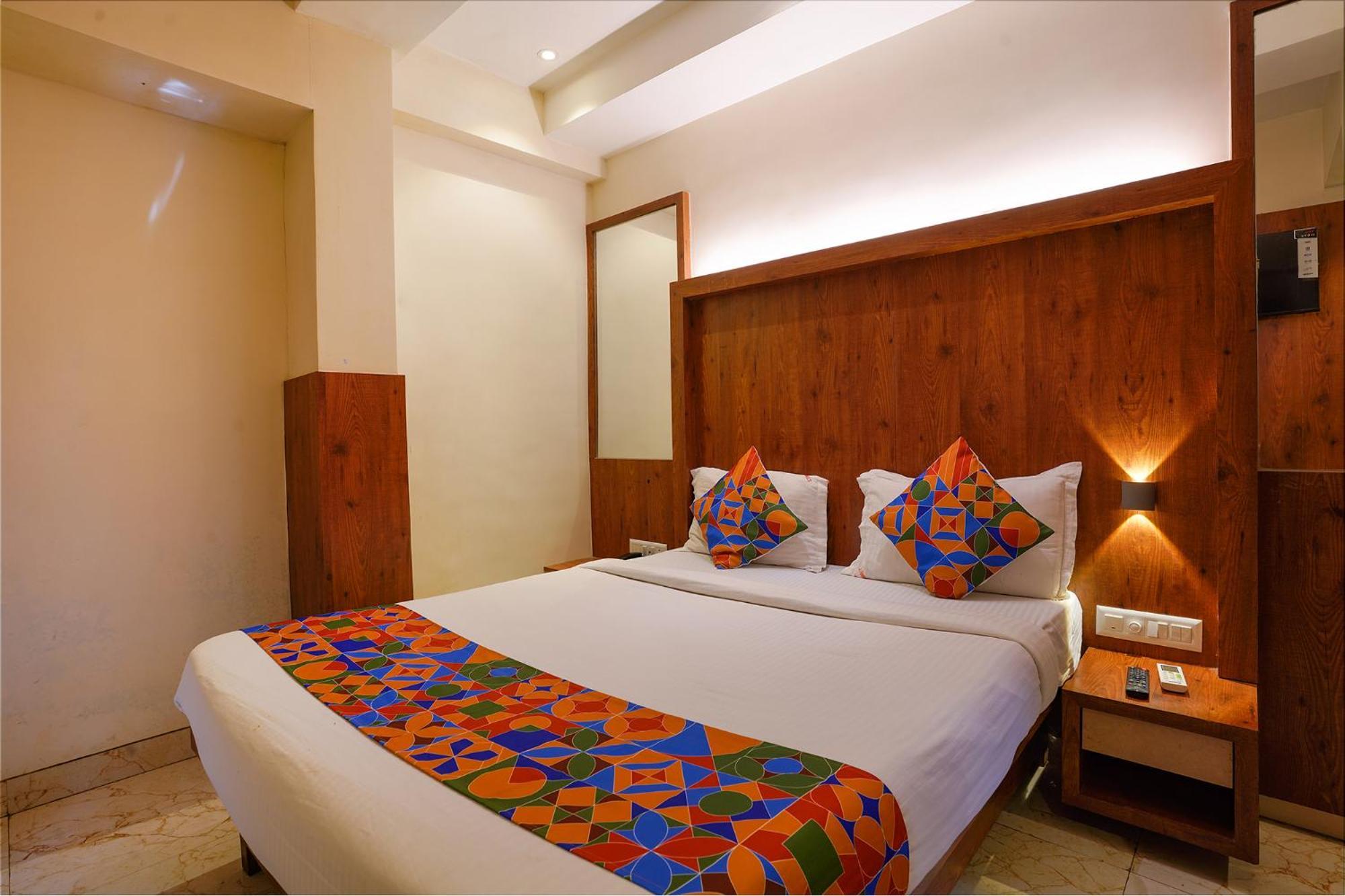 Fabexpress Super 7 Inn - Nr Rabale Station Navi Mumbai Esterno foto
