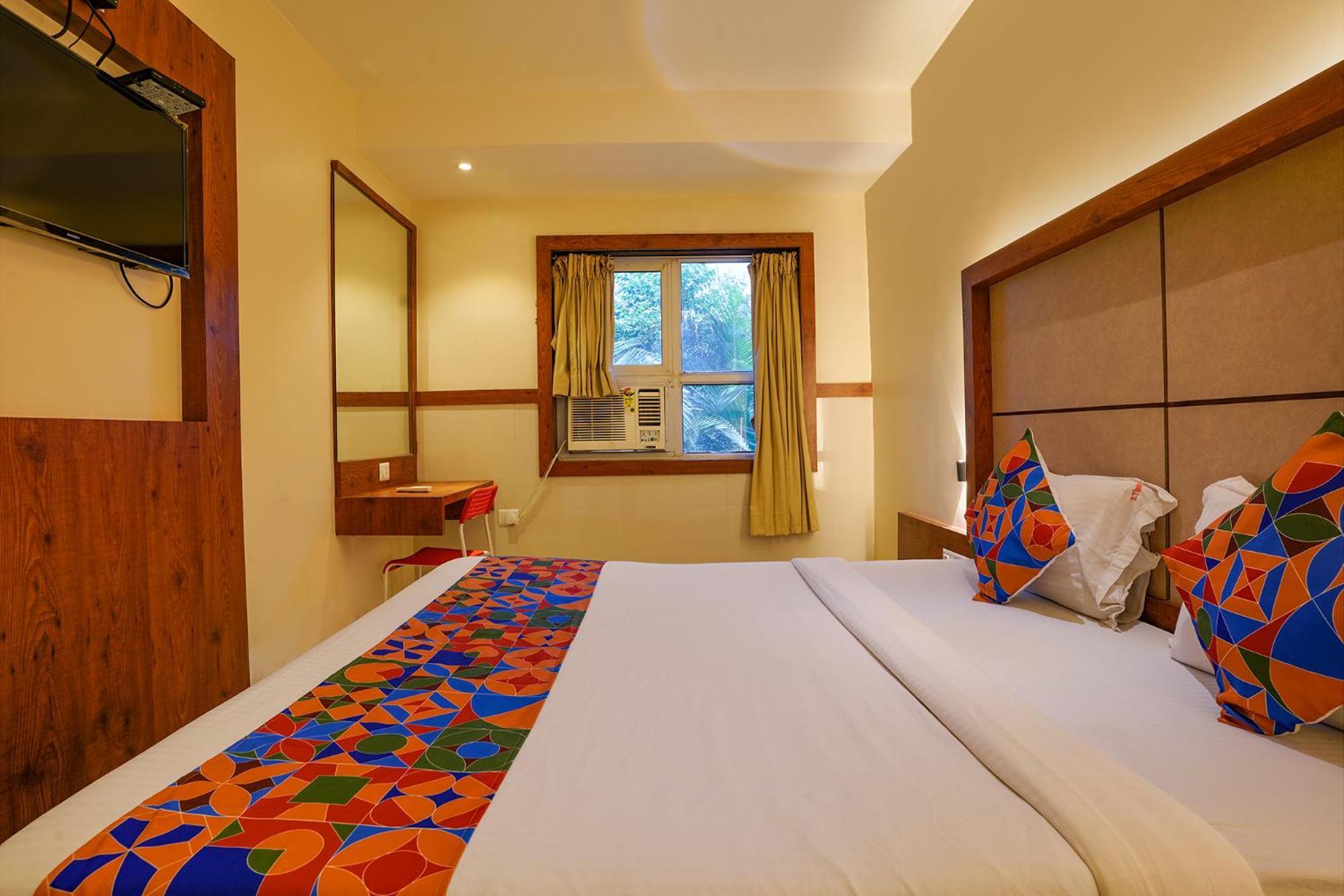 Fabexpress Super 7 Inn - Nr Rabale Station Navi Mumbai Esterno foto